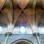 Una mirada a las bóvedas de crucería simple en la catedral de Ourense