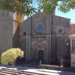 Loba y lobeznos en dos templos románicos ourensanos