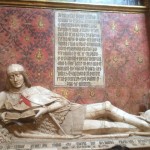 Junto al Doncel de Sigüenza